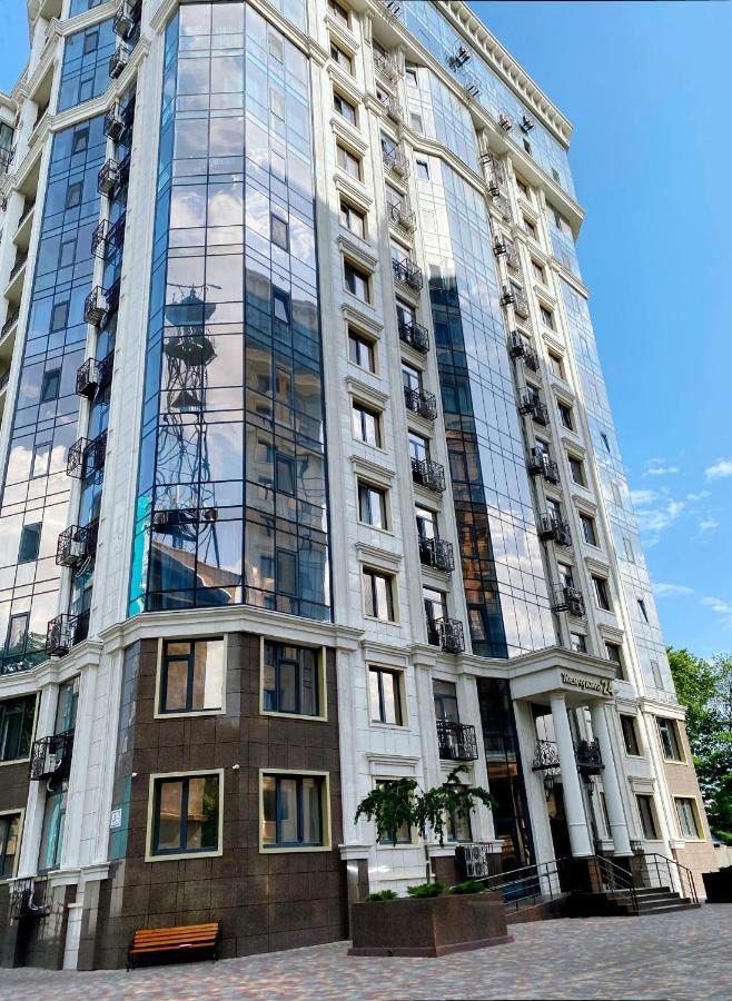 Italian Boulevard Modern Apartment Odessa Luaran gambar